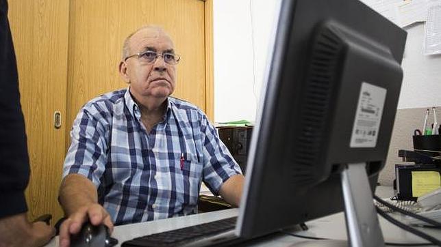 Manuel Murillo, en la sede de Cáritas diocesana de Getafe