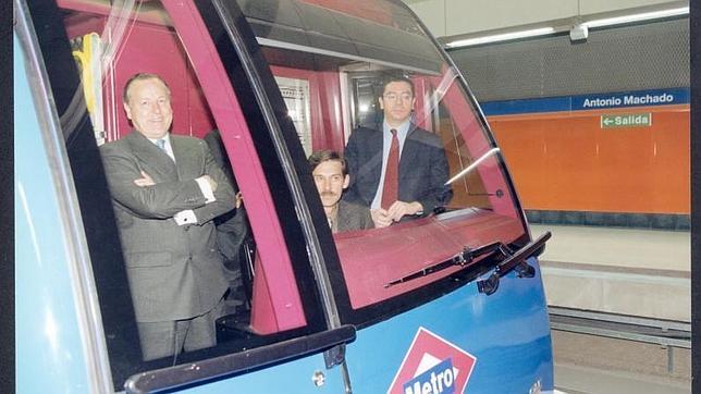 Álvarez del Manzano y Gallardón en la inauguración de seis nuevas estaciones de la línea 7, en 1999