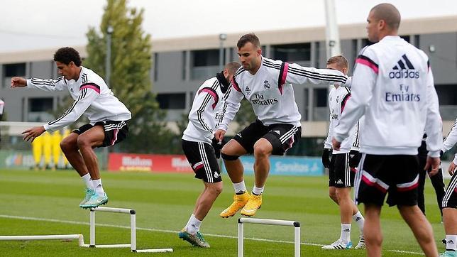 Jesé, ocho meses después, ya entrena junto a sus compañeros