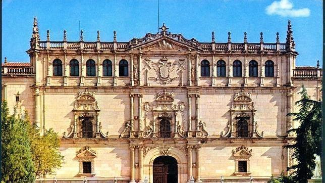 Fachada de la Universidad de Alcalá de Henares