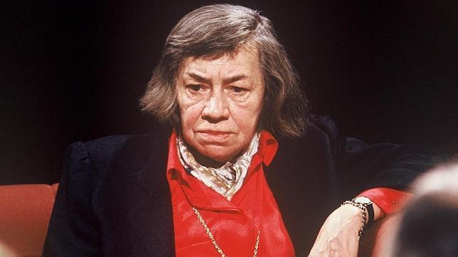 Patricia Highsmith, autora de «Extraños en un tren»