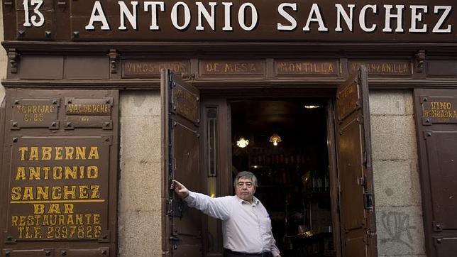 El dueño actual de la Taberna Antonio Sánchez