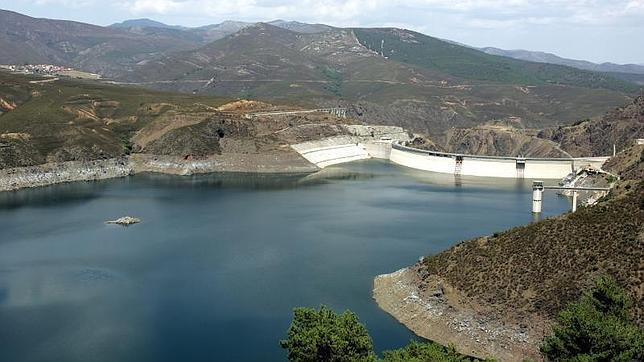 Vista de la presa «El Atazar», en lasinmediaciones de la localidad madrileña de Cervera de Buitrago