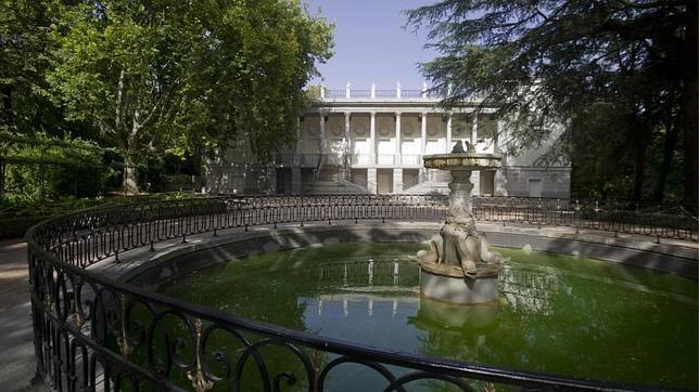 El palacio que se encuentra dentro del recinto del parque de El Capricho