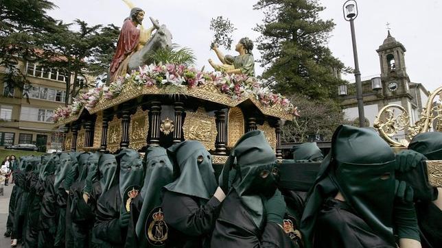 El paso de la Entrada Triunfal de Jesús en Jerusalén, también conocido cono «La Borriquita», a su salida en procesión el Domingo de Ramos