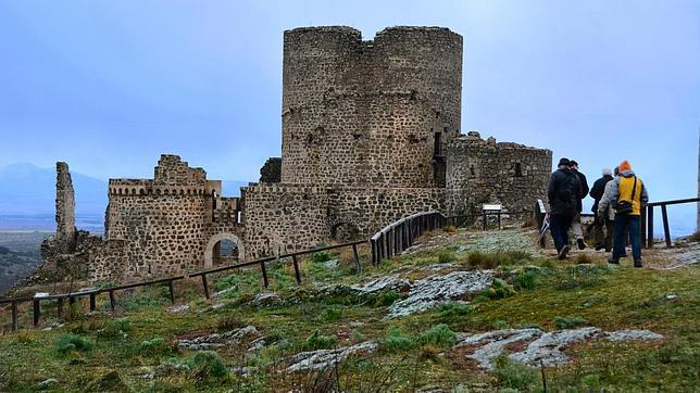 El Castillo de los Bobadilla, en Moya, se encuentra en fase de restauración.