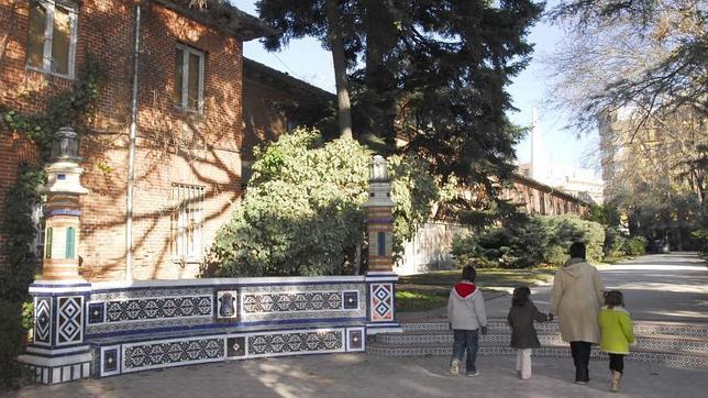 La antigua Casa de Fieras, en el jardín de Herrero Palacios, dentro del parque de El Retiro