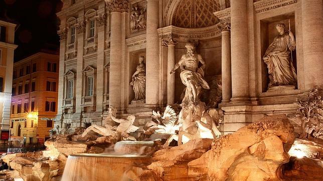 La Fontana de Trevi, de noche y antes de las obras de renovación a las que está siendo sometida actualmente