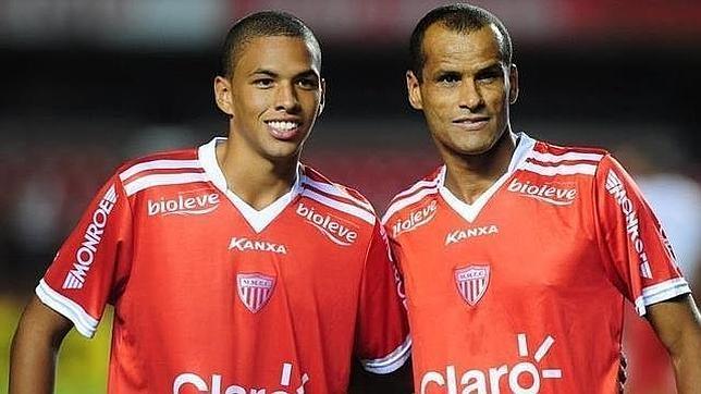 Rivaldinho y Rivaldo, juntos en la liga brasileña