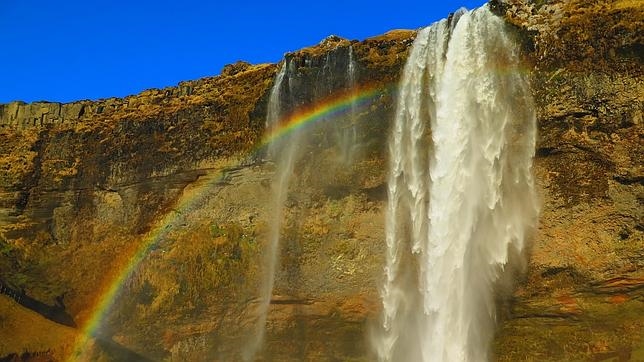 Detalle de la cascada Seljalandsfoss